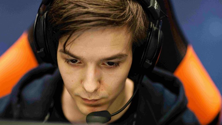 Dupreeh donated almost 100 thousand rubles to fight cancer – his father died from this disease