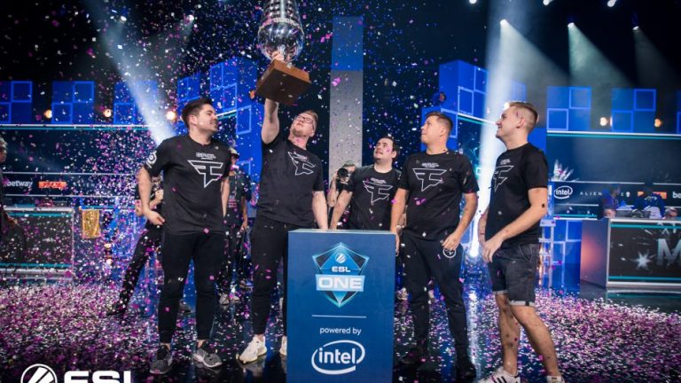 CS: GO set a record for the average number of players online; peak online exceeded 800 thousand for the first time in two years